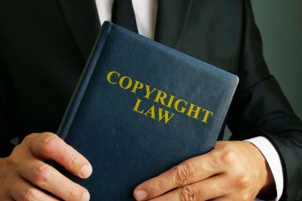עורך דין זכויות יוצרים בחיפה